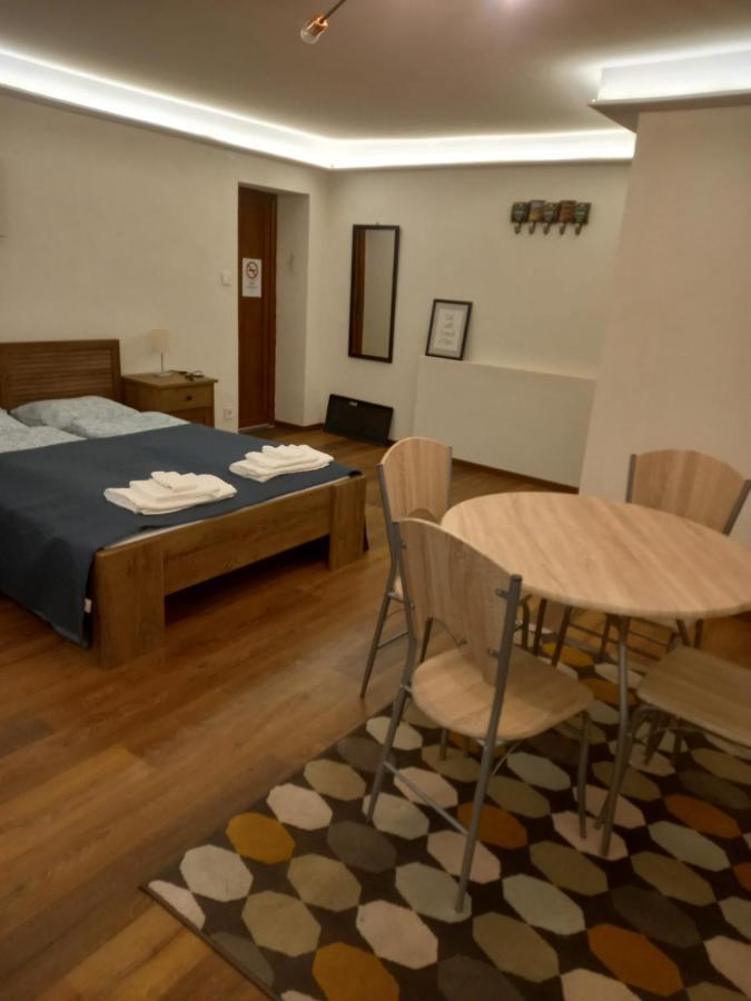 Liszt Ferenc Square Studio Apartment Budapest Luaran gambar